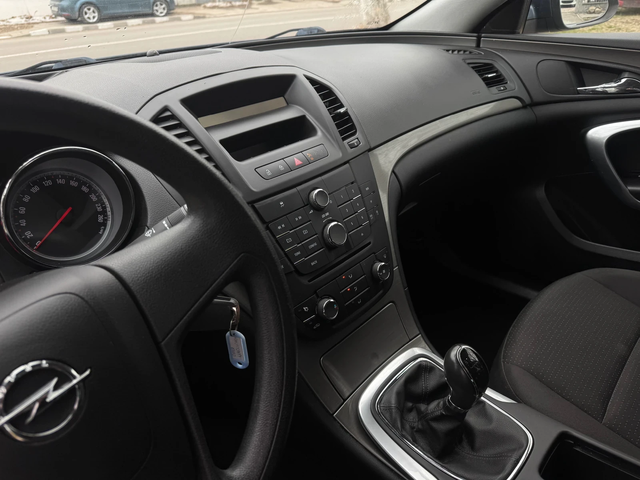 Opel Insignia 1.8 BENZIN AUSTRIA - автомобили, коли, обяви за нови и употребявани 10