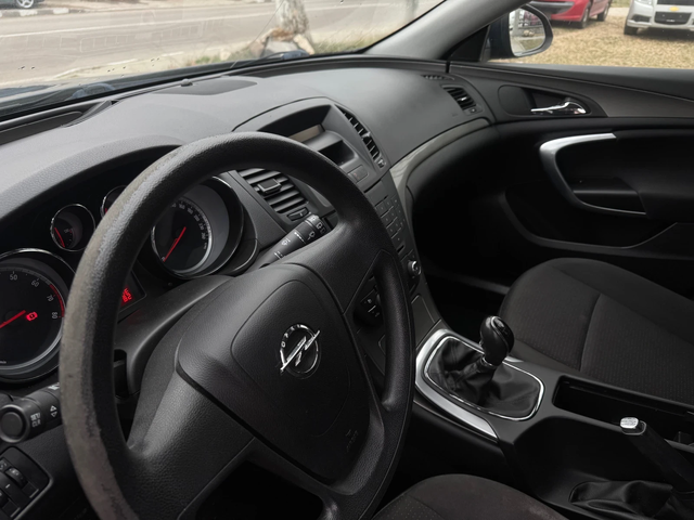 Opel Insignia 1.8 BENZIN AUSTRIA - автомобили, коли, обяви за нови и употребявани 12
