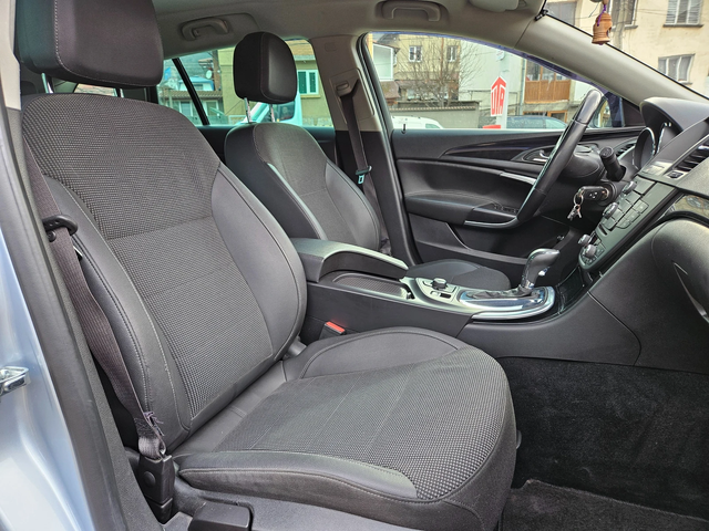 Opel Insignia 2.0 AVTOMAT/4X4/KOJA/NAVIGACIA - автомобили, коли, обяви за нови и употребявани 11