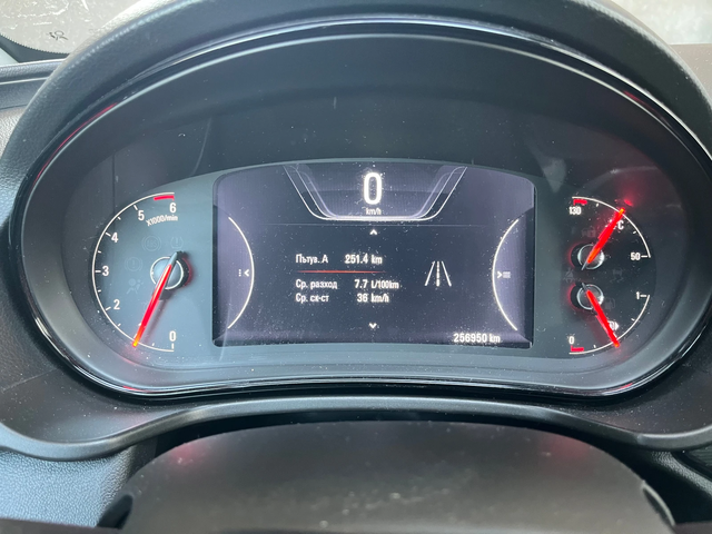 Opel Insignia 2.0 Diesel - автомобили, коли, обяви за нови и употребявани 13