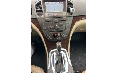 Opel Insignia 2.0TDCI AVTOMAT/NAVI/KOJA EURO 5 - автомобили, коли, обяви за нови и употребявани 11