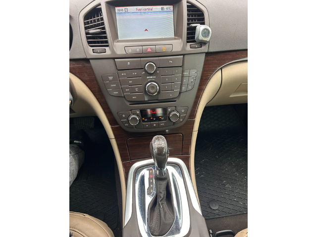 Opel Insignia 2.0TDCI AVTOMAT/NAVI/KOJA EURO 5 - автомобили, коли, обяви за нови и употребявани 11