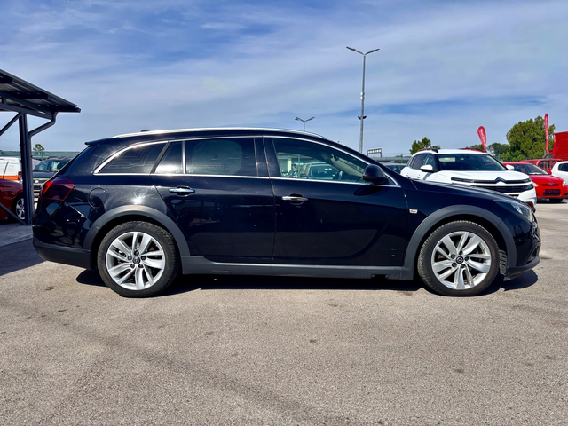 Opel Insignia Sports Tourer - автомобили, коли, обяви за нови и употребявани 3