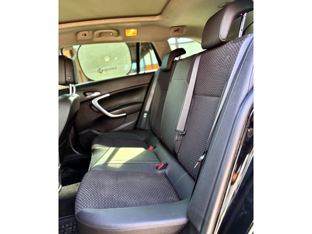 Opel Insignia Sports Tourer - автомобили, коли, обяви за нови и употребявани 8