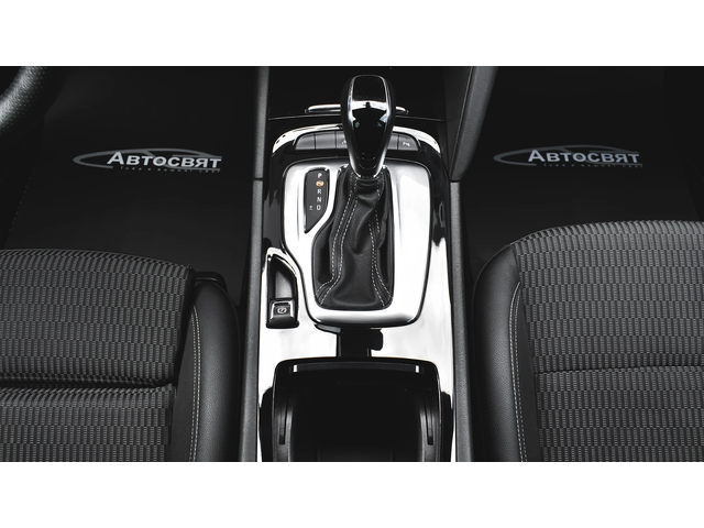 Opel Insignia Sports Tourer 2.0d OPC Line 4x4 Automatic - автомобили, коли, обяви за нови и употребявани 13