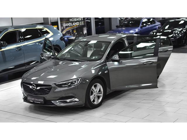 Opel Insignia Grand Sport 2.0d Business Edition Automatic - автомобили, коли, обяви за нови и употребявани 0