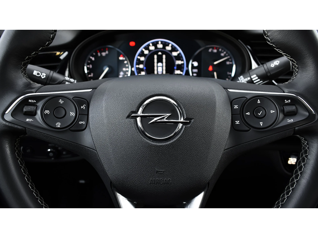 Opel Insignia Grand Sport 2.0d Business Edition Automatic - автомобили, коли, обяви за нови и употребявани 10