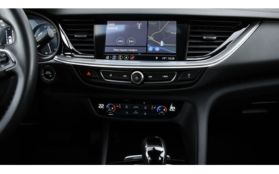 Opel Insignia Grand Sport 2.0d Business Edition Automatic - автомобили, коли, обяви за нови и употребявани 11