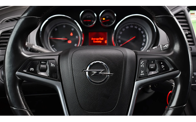 Opel Insignia Sports Tourer 2.0 CDTi Edition - автомобили, коли, обяви за нови и употребявани 12