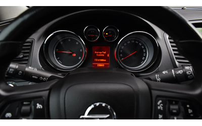 Opel Insignia Sports Tourer 2.0 CDTi Edition - автомобили, коли, обяви за нови и употребявани 14