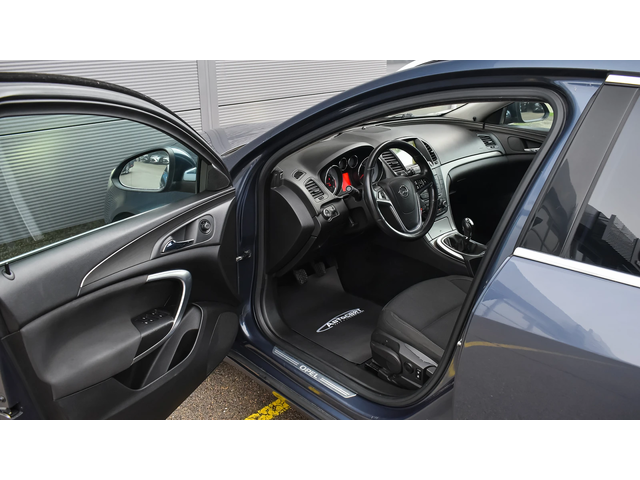 Opel Insignia Sports Tourer 2.0 CDTi Edition - автомобили, коли, обяви за нови и употребявани 7
