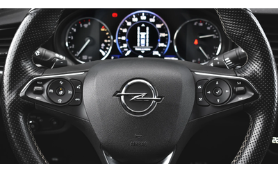 Opel Insignia Grand Sport 2.0d Innovation 4x4 Automatic - автомобили, коли, обяви за нови и употребявани 12