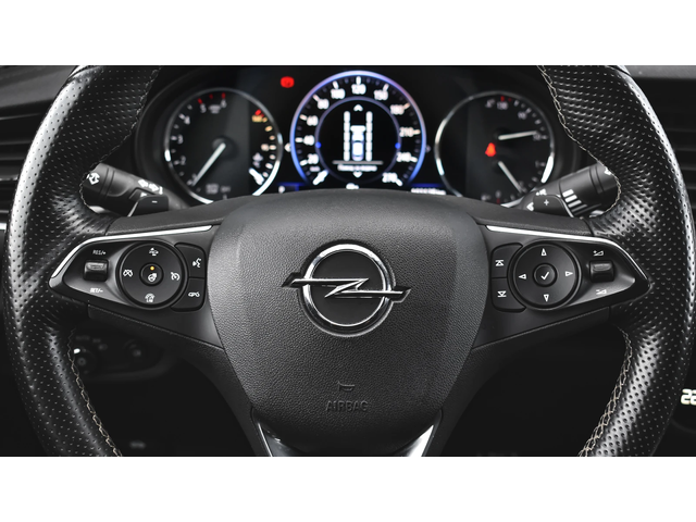 Opel Insignia Grand Sport 2.0d Innovation 4x4 Automatic - автомобили, коли, обяви за нови и употребявани 12