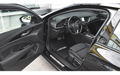 Opel Insignia Grand Sport 2.0d Innovation 4x4 Automatic - автомобили, коли, обяви за нови и употребявани 7