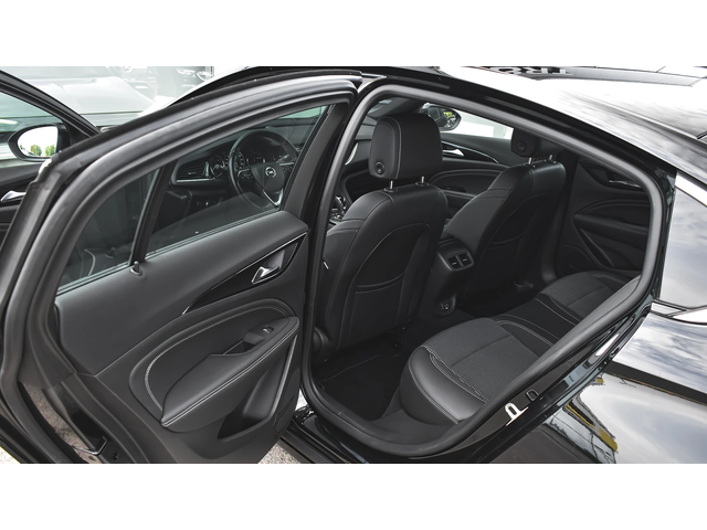 Opel Insignia Grand Sport 2.0d Innovation 4x4 Automatic - автомобили, коли, обяви за нови и употребявани 8