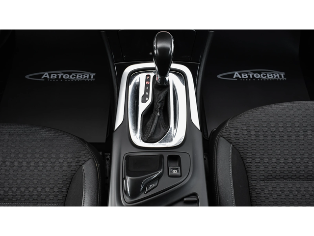 Opel Insignia Country Tourer 2.0 CDTI 4x4 Automatic - автомобили, коли, обяви за нови и употребявани 13