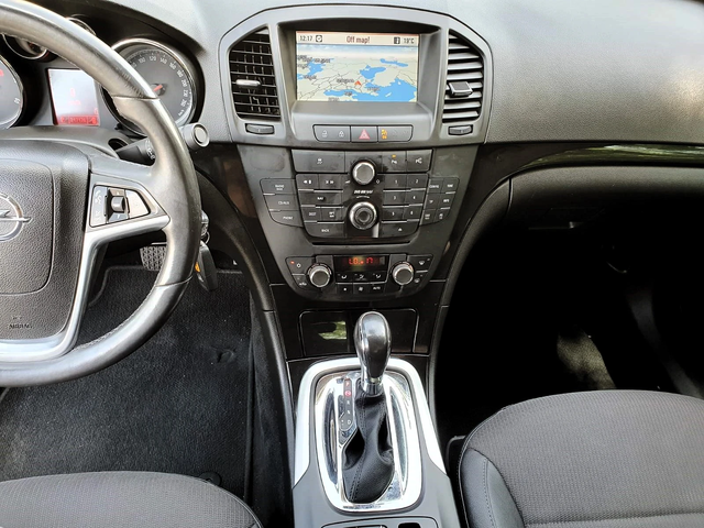 Opel Insignia 2.0 CDTI/Автоматик/NAVI/* COSMO* - автомобили, коли, обяви за нови и употребявани 8