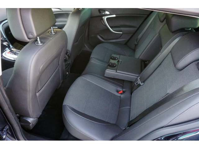 Opel Insignia 2.0 CDTI SPORTS TOURER COSMO - автомобили, коли, обяви за нови и употребявани 13