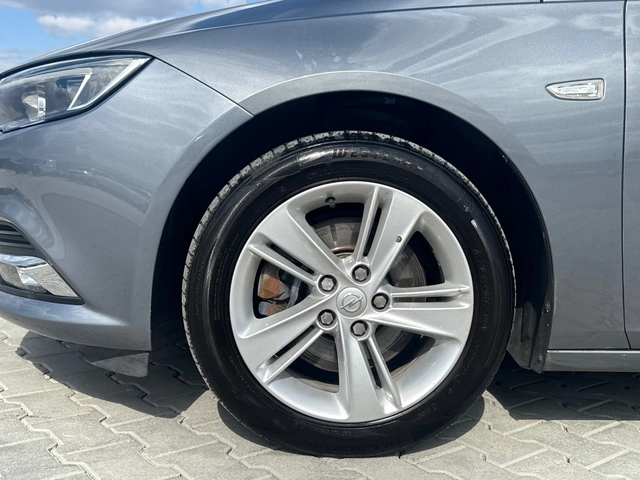 Opel Insignia 1.6TDCI 136 ks Собствен лизинг !!! - автомобили, коли, обяви за нови и употребявани 13