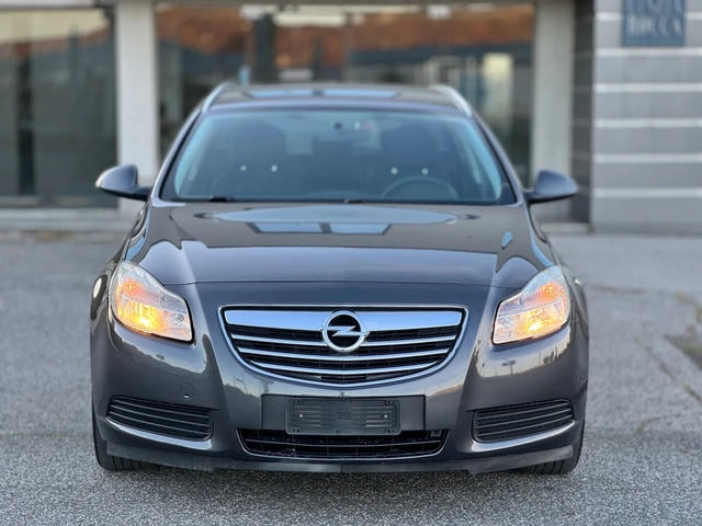 Opel Insignia 2.0CDTI~130hp~ITALY - автомобили, коли, обяви за нови и употребявани 1