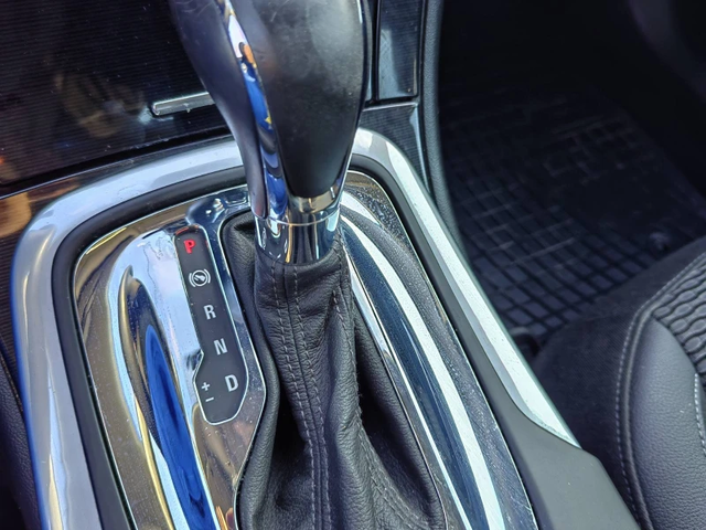 Opel Insignia Генерация: Insignia Sedan, Двигател (модификация)2.0 CDTI (170 Hp) DPF, Пакет: Cosmo - автомобили, коли, обяви за нови и употребявани 10