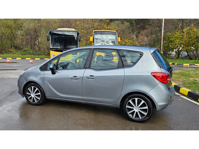 Opel Meriva 1.4 GAZ/FACELIFT/KLIMA - автомобили, коли, обяви за нови и употребявани 3