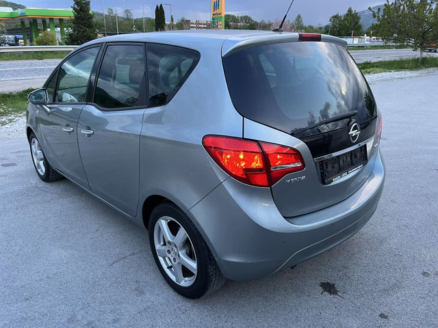 Opel Meriva 1.3 M-JET 95кс КЛИМАТРОНИК EURO 5А АВТОПИЛОТ - автомобили, коли, обяви за нови и употребявани 4