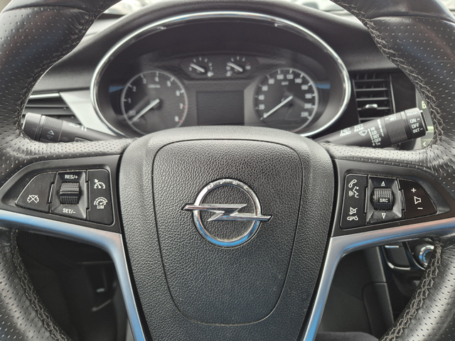 Opel Mokka X 1.6 - автомобили, коли, обяви за нови и употребявани 15