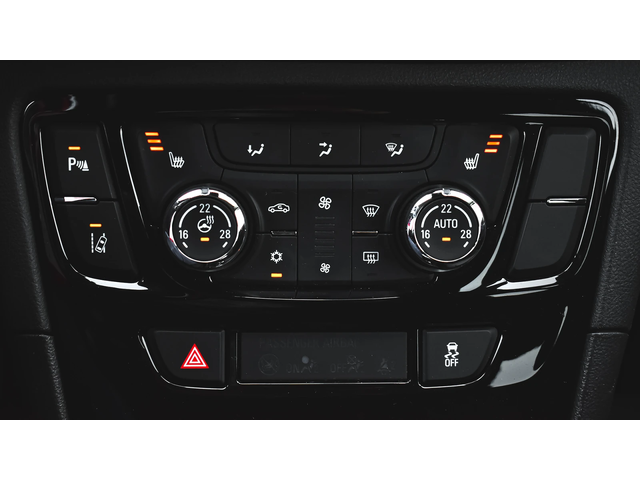 Opel Mokka X 1.6 CDTi Active Automatic - автомобили, коли, обяви за нови и употребявани 13