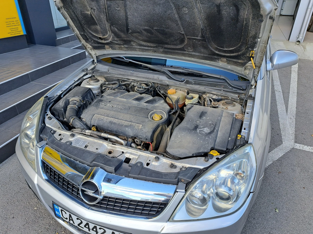 Opel Vectra C 1.9 дизел - автомобили, коли, обяви за нови и употребявани 4
