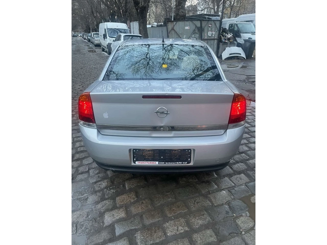 Opel Vectra 1, 8 eco tec - автомобили, коли, обяви за нови и употребявани 1