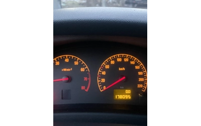 Opel Vectra 1, 8 eco tec - автомобили, коли, обяви за нови и употребявани 8