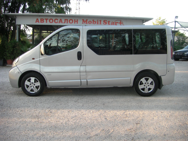 Opel Vivaro 1.9dci TOUR KLIMA 6ck. 8MECTA - автомобили, коли, обяви за нови и употребявани 1