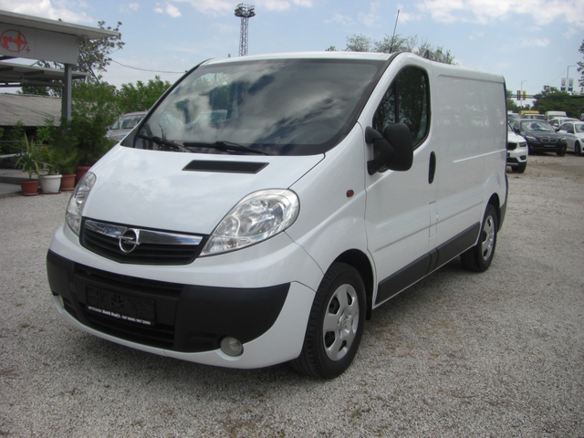 Opel Vivaro 2.0cdti 6ck. - автомобили, коли, обяви за нови и употребявани 0