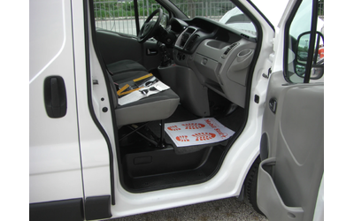 Opel Vivaro 2.0cdti 6ck. - автомобили, коли, обяви за нови и употребявани 11