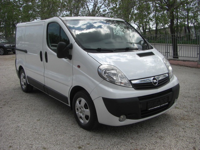 Opel Vivaro 2.0cdti 6ck. - автомобили, коли, обяви за нови и употребявани 6
