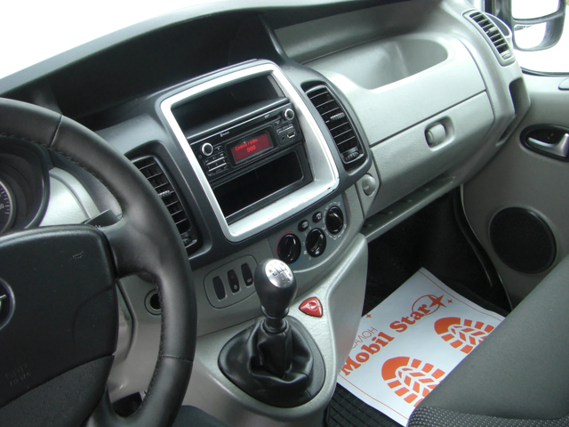 Opel Vivaro 2.0cdti 6ck.EURO 5B - автомобили, коли, обяви за нови и употребявани 10