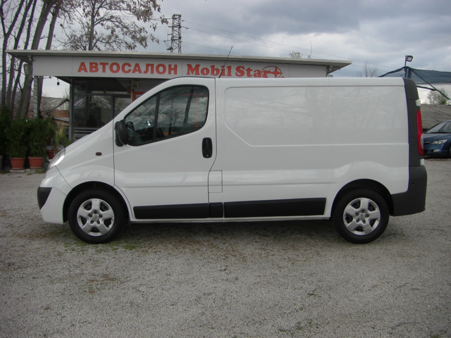 Opel Vivaro 2.0cdti 6ck.EURO 5B - автомобили, коли, обяви за нови и употребявани 1