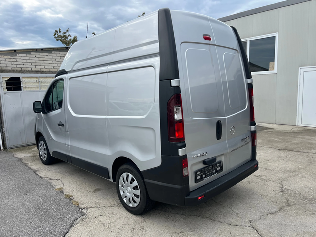 Opel Vivaro 1.6 Diesel 120k.c - автомобили, коли, обяви за нови и употребявани 4