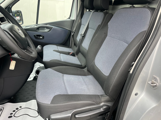 Opel Vivaro 1.6 Diesel 120k.c - автомобили, коли, обяви за нови и употребявани 6