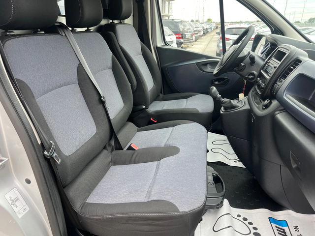 Opel Vivaro 1.6 Diesel 120k.c - автомобили, коли, обяви за нови и употребявани 7