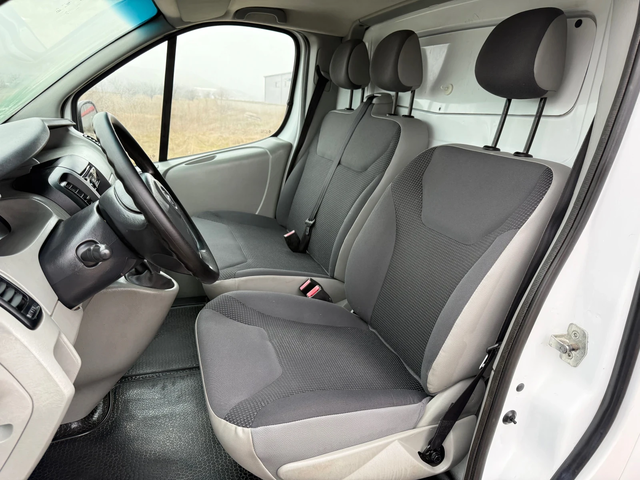 Opel Vivaro 2.0 CDTi / 6 Скорости / EURO 5 / 2900кг. - автомобили, коли, обяви за нови и употребявани 9