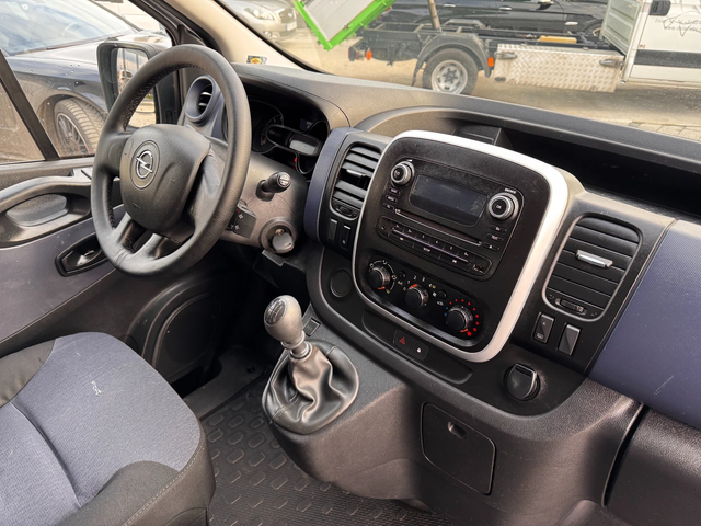 Opel Vivaro 1.6CDTI 2странични врати Клима - автомобили, коли, обяви за нови и употребявани 11