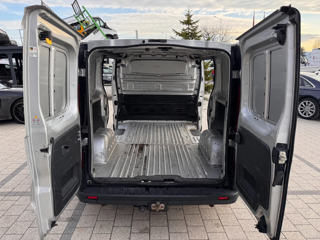 Opel Vivaro 1.6CDTI 2странични врати Клима - автомобили, коли, обяви за нови и употребявани 7