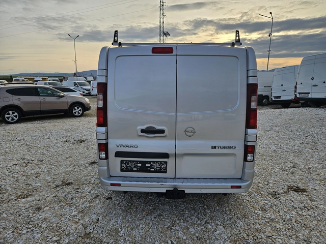 Opel Vivaro - автомобили, коли, обяви за нови и употребявани 3
