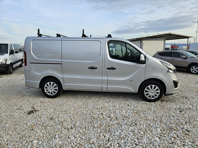 Opel Vivaro - автомобили, коли, обяви за нови и употребявани 5