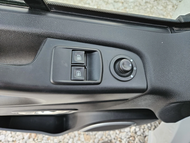 Opel Vivaro Евро 6, Клима , ДВЕ странични врати - автомобили, коли, обяви за нови и употребявани 11