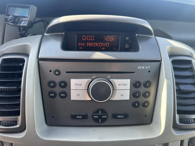 Opel Vivaro - автомобили, коли, обяви за нови и употребявани 12