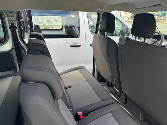 Opel Vivaro Kombi-eM-75kwh/9местен - автомобили, коли, обяви за нови и употребявани 4
