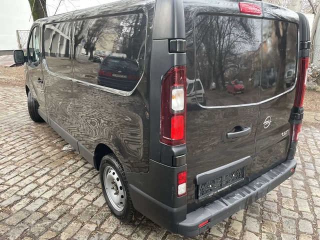 Opel Vivaro 1.6 CDTi - автомобили, коли, обяви за нови и употребявани 9